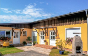 2 Bedroom Cozy Apartment In Karlshagen